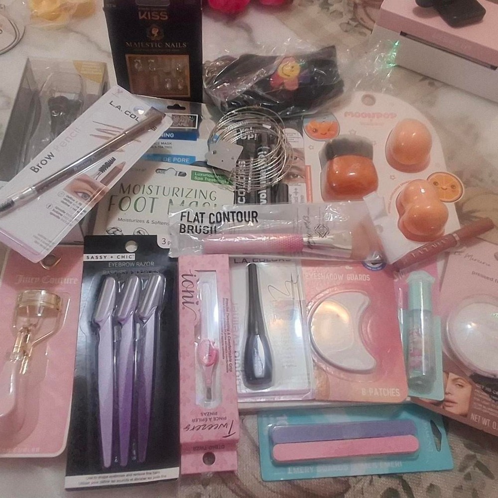 Makeup bundle